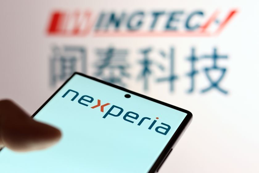 Dutch takeover of Nexperia amid executive changes and relocation concerns