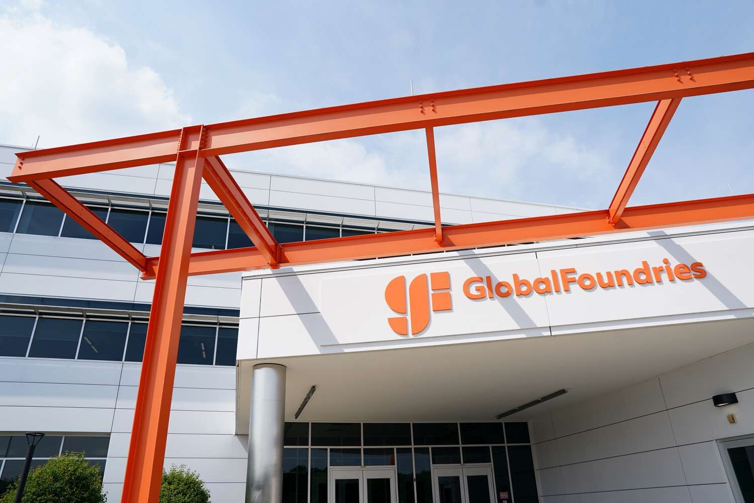 GlobalFoundries buys AMF to expand silicon photonics manufacturing