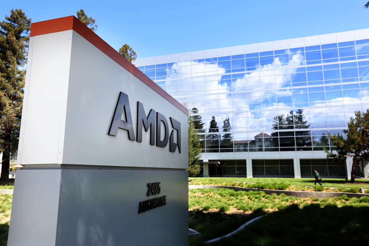 AMD plans at least 10% GPU price hike next year amid memory cost surge