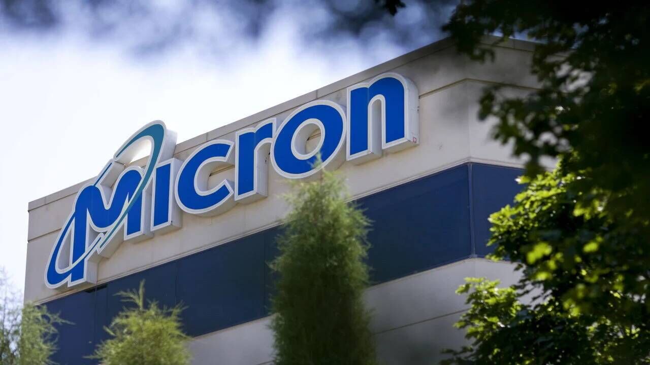 Micron starts construction of $100 bln New York fab to expand AI memory capacity