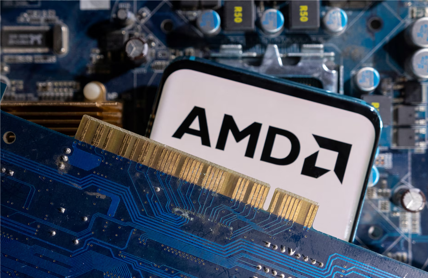 AMD taps GlobalFoundries for MI500 photonics as it advances CPO design