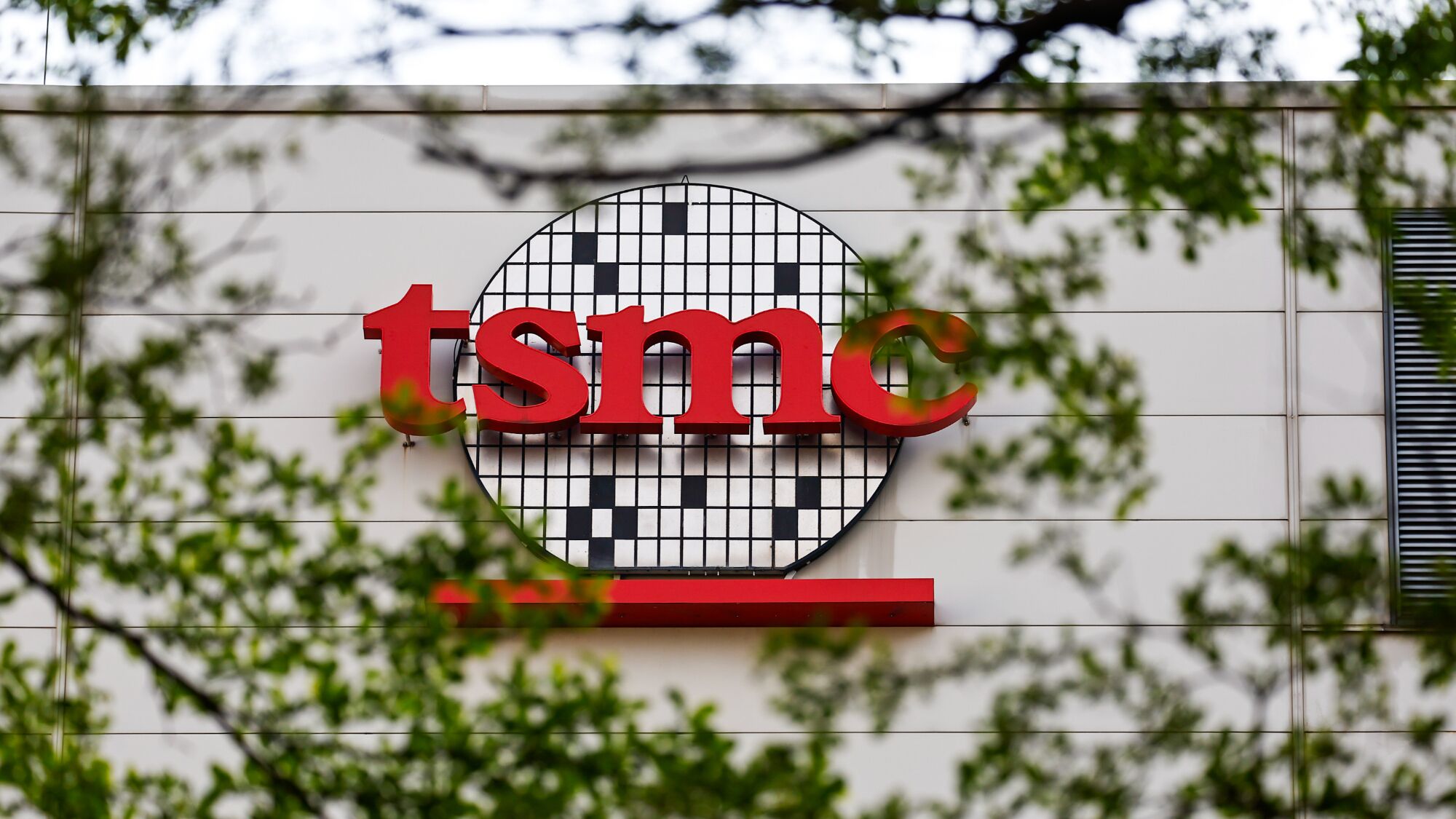 TSMC targets 2029 advanced packaging plant in Arizona to support AI demand
