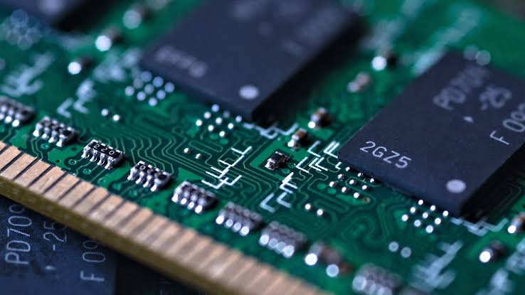 Intel CEO Warns AI Hardware Shortage May Continue for 2–3 Years, Memory Market Could Cool First